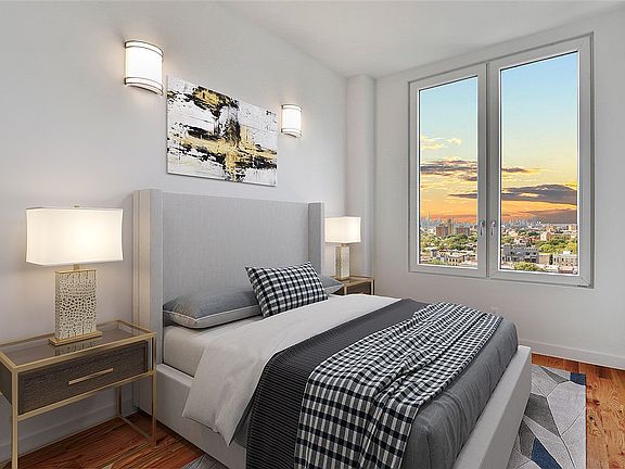 4th image of 17 Somers St #3G