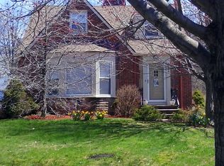 2495 Kingston Rd, Cleveland Heights, OH 44118