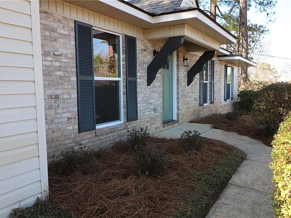 3rd image of 1703 Ridgecrest Dr