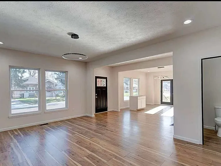 1135 Fairfield Ave — Photo 8
