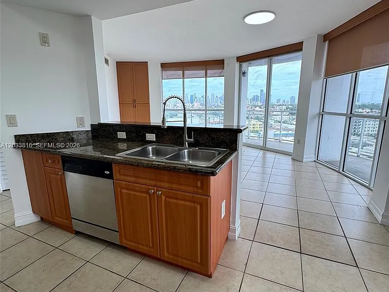 1 Glen Royal Pkwy #1202 — Photo 7