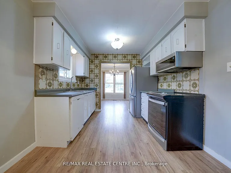 23 Taymall St — Photo 11