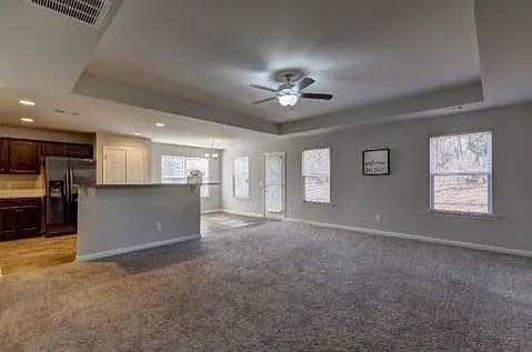 3 bed, 2.0 bath, 1530 sqft, $2,100 — Photo 4