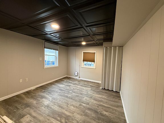 2nd image of 172 Van Voast Ave APT B