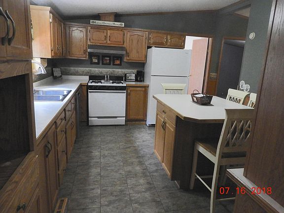 Large eat-in kitchen