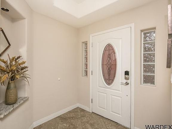 2nd image of 211 Moser Ave Unit 206