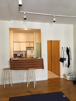 Rented by RC Realty Group of New York Inc | media 15