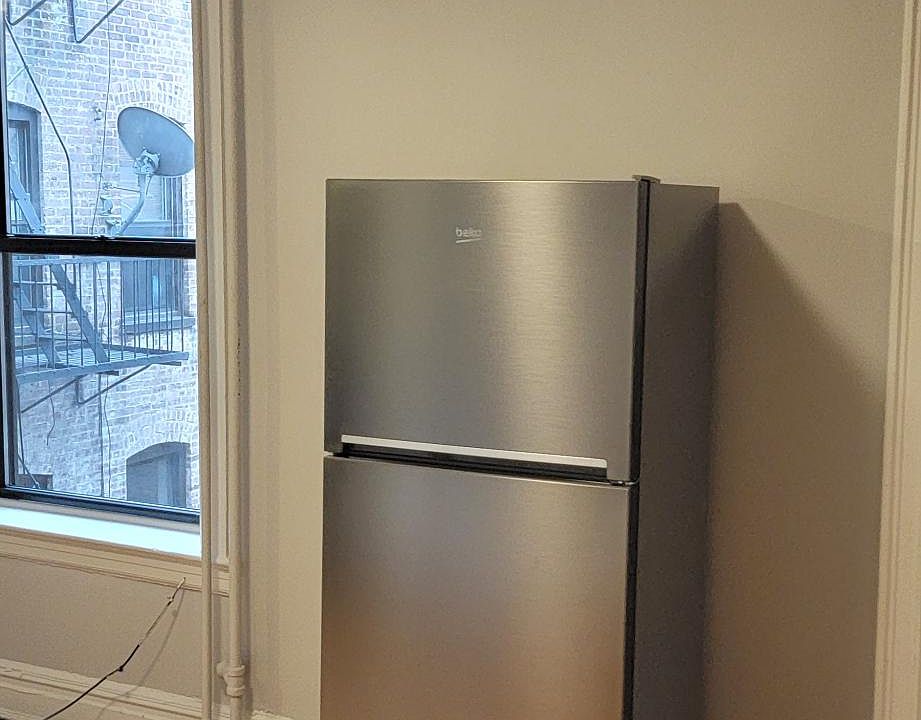 lemair 268l top mount fridge