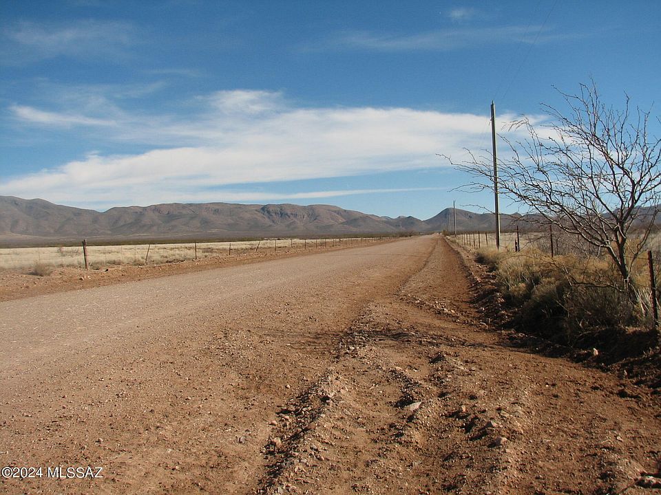 2nd image of W Davis Rd