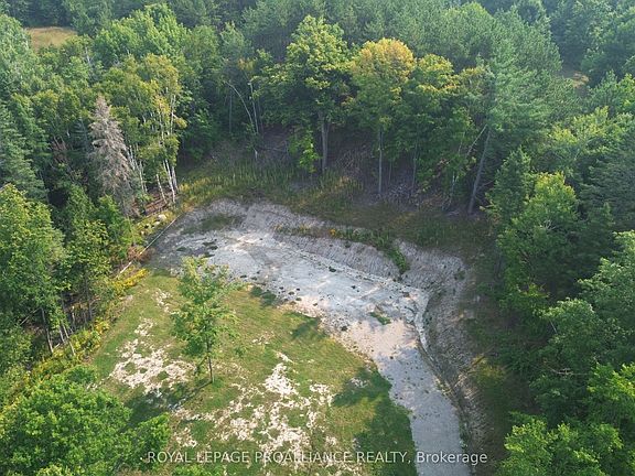 5th image of 1054 Centre Line Rd