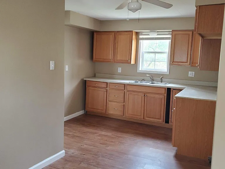 1331 Oaklawn Dr — Photo 9