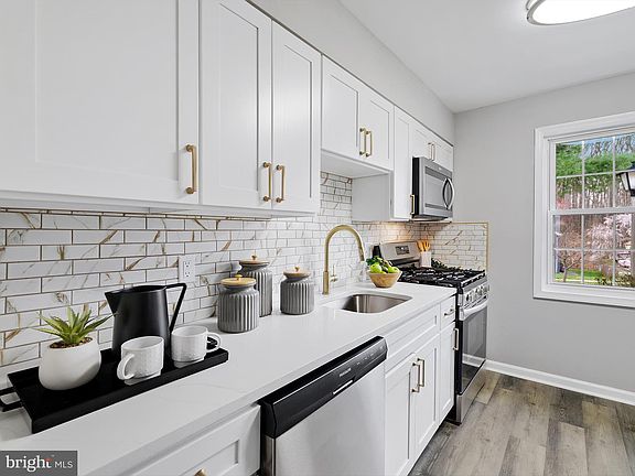 2nd image of 740 College Pkwy #7