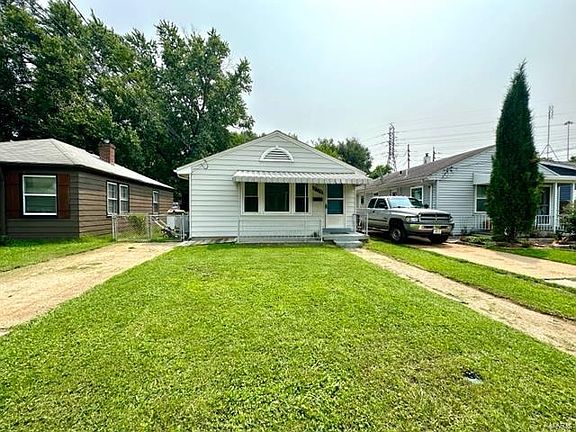 4th image of 2750 Hermitage Ave