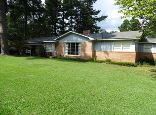 512 E 14th St, Hope, AR 71801