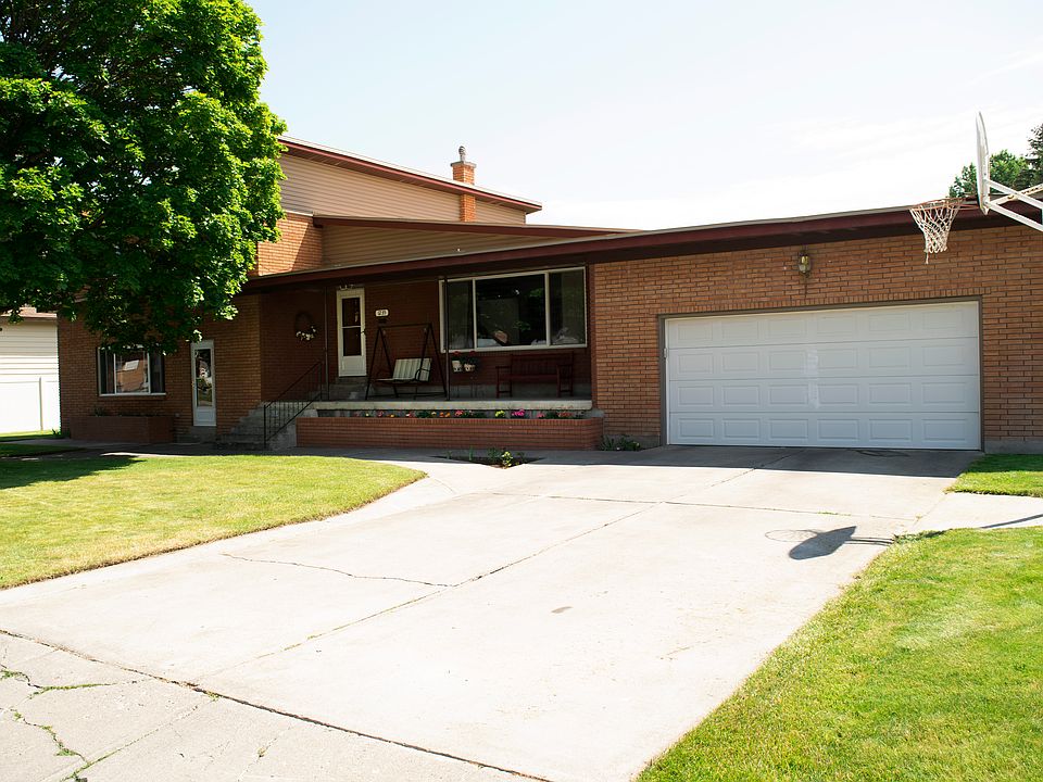 Welcoming front porch