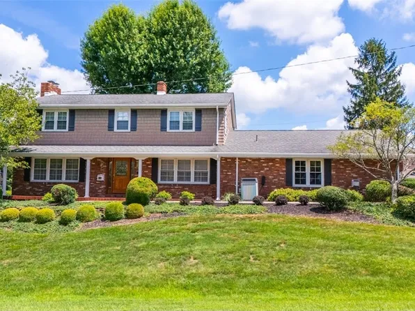 101 Debbie Ln, Saint Clairsville, OH 43950