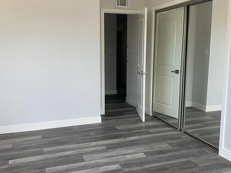 2575 Bayshore Ave — Photo 19