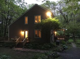 19 Spring Ln, Fleetwood, PA 19522