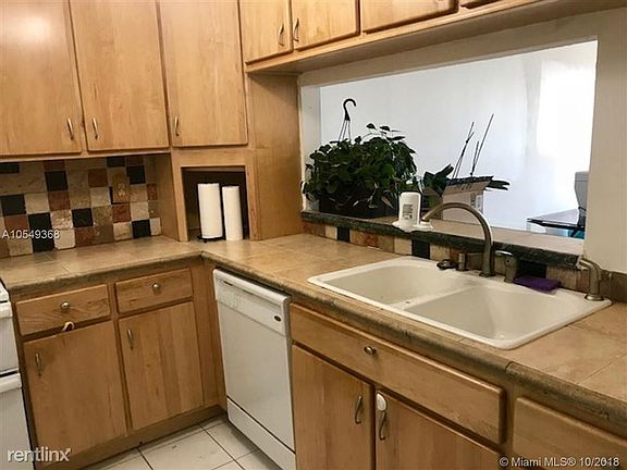 2nd image of 2370 NE 135th St APT 305