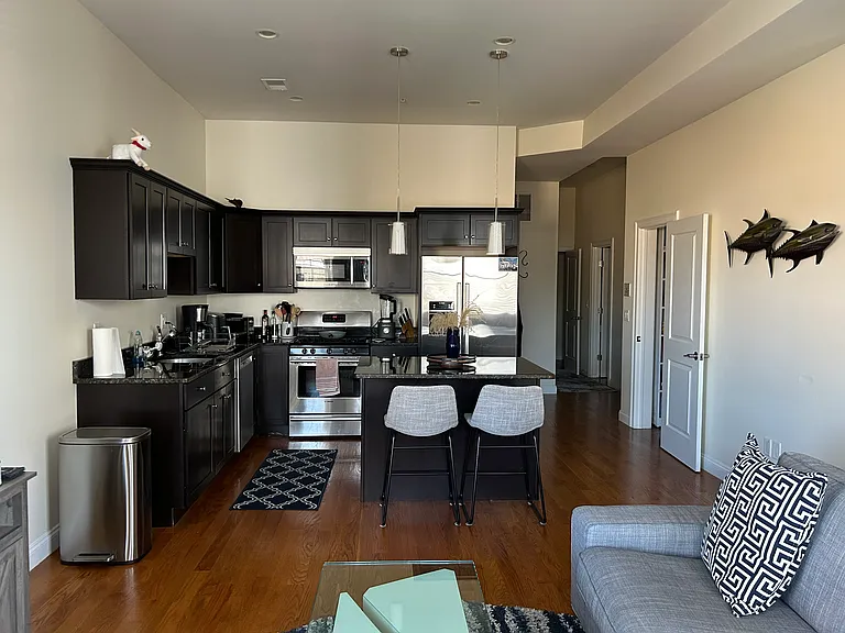 282 Maverick St #3 — Photo 2