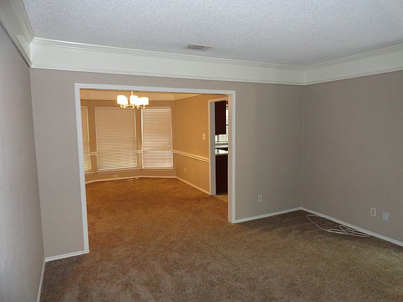4th image of 4309 Bradford Dr