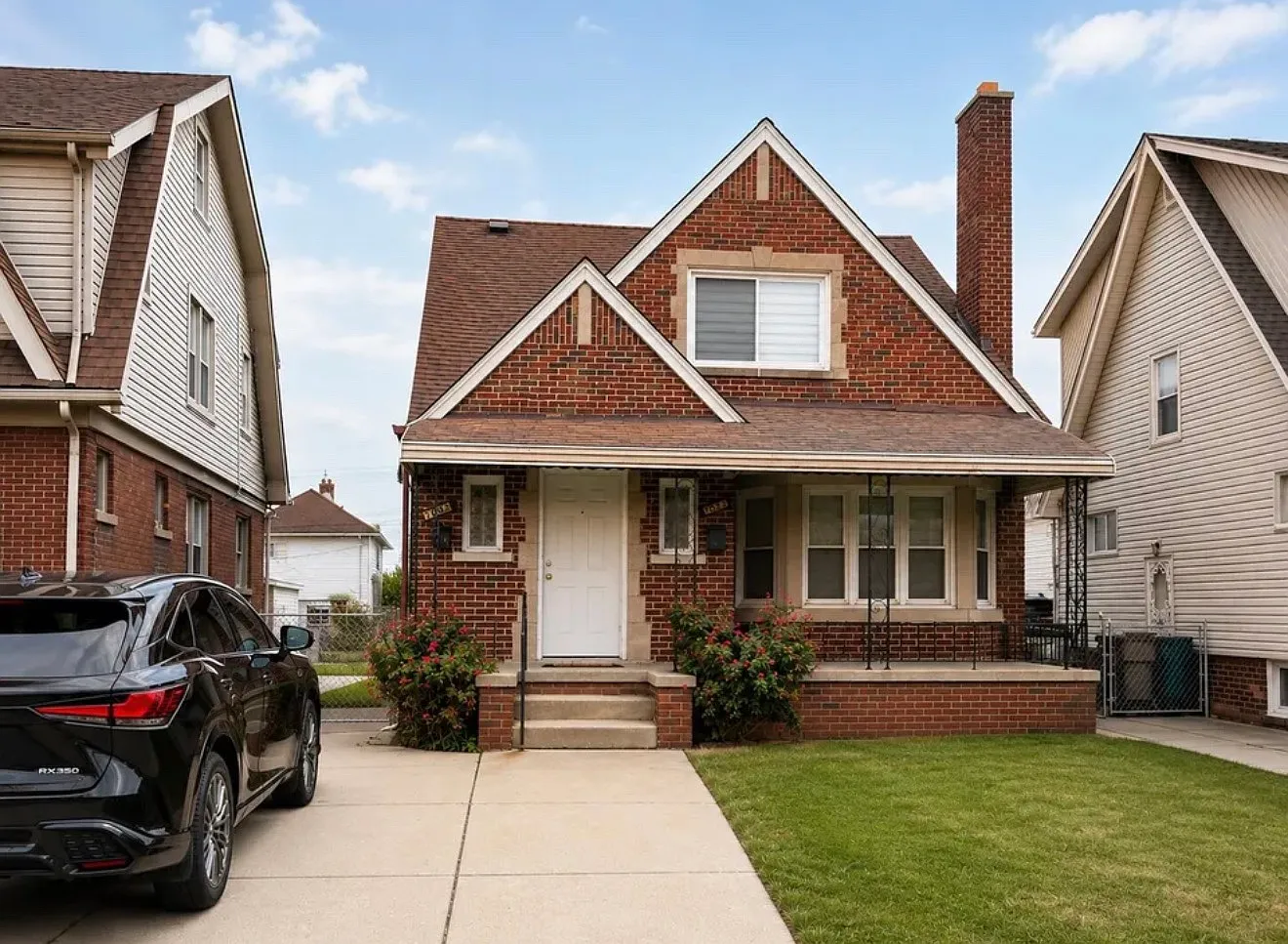 2 bed, 1000 sqft, $1,800 — Photo 1