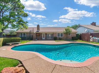 3308 Robinhood Ct, Bedford, TX 76021