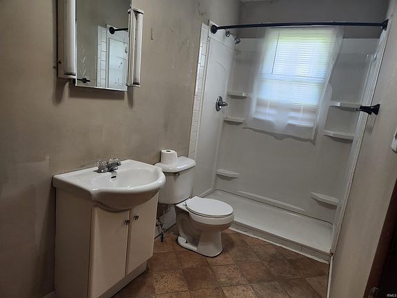 5th image of 1208 S Fullhart Dr