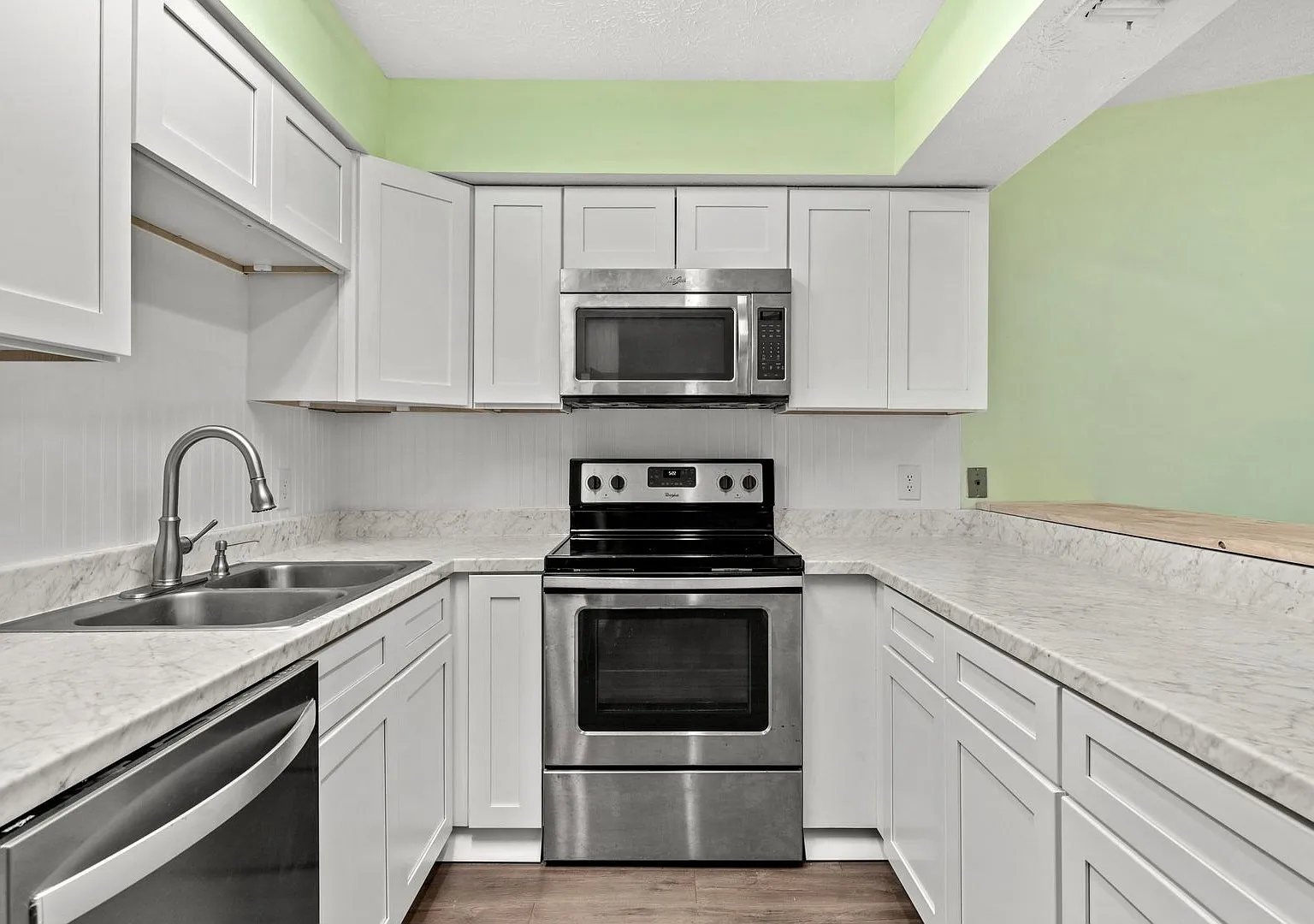 Charming 3bed/2ba Duplex Unit Convenient To Dining, Shopping & Tyndall Afb! *1/2 Off Security Dep... — Photo 4