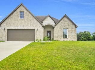 632 Mill Rd, Angleton, TX 77515