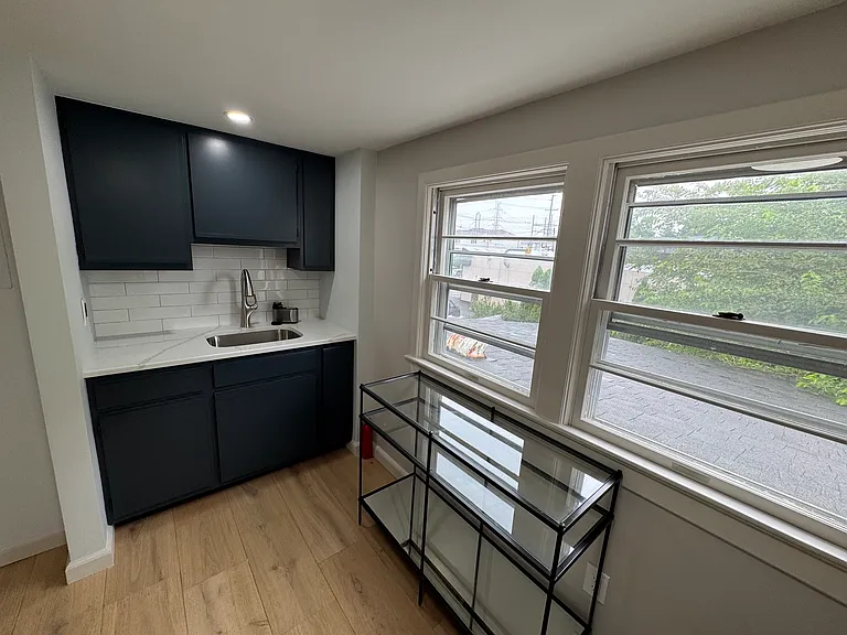 179-181 Leonard Pl #2 — Photo 7