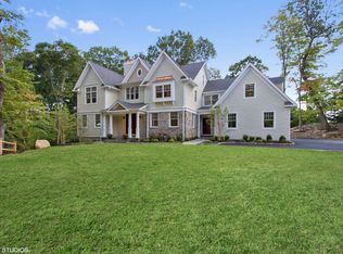 10 Briggs Ln, Armonk, NY 10504