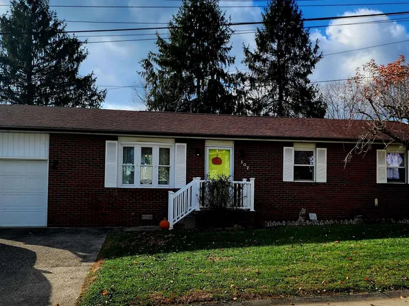 107 Countryside Rd, Scott Depot, WV 25560