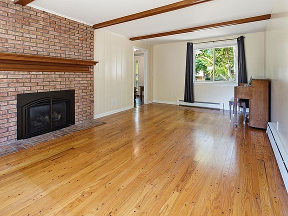 4th image of 3400 Westbrier Ter