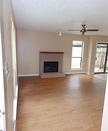 5th image of 8410 Lyndon Ln APT C