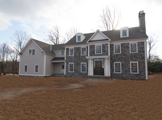 5 Andrea Ln, Morristown, NJ 07960