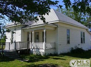 300 W Apple St, Malone, TX 76660