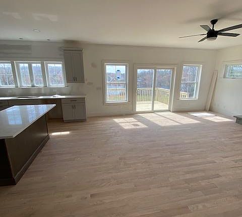 5th image of 750 Ridgebury Road