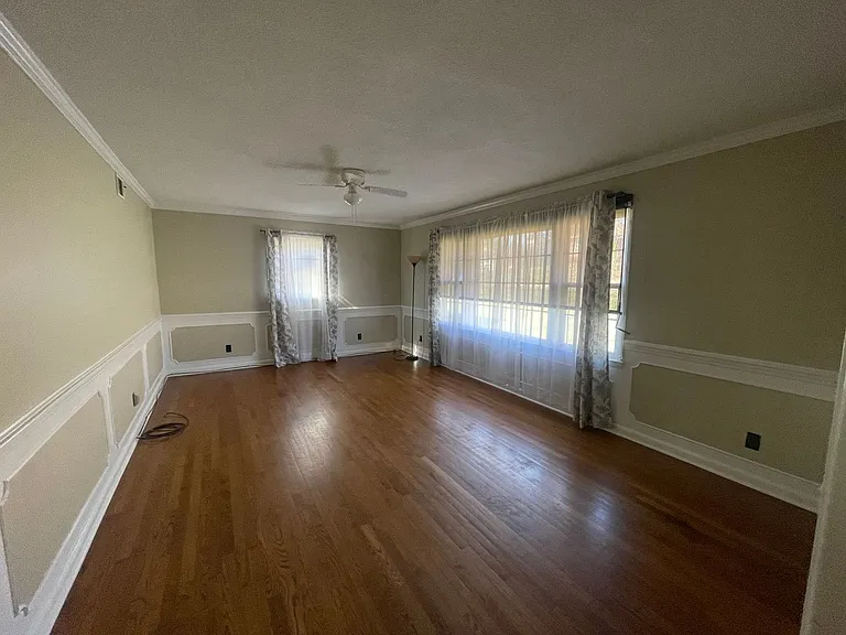 1025 Lake St — Photo 5