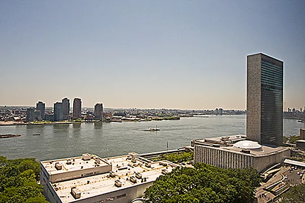 Sold by Trump International Realty | media 48