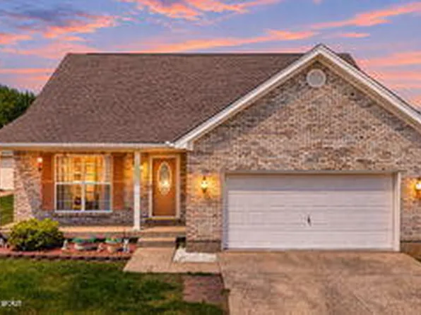 8815 Wisdom Ln, Louisville, KY 40229