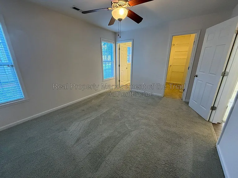 5817 Huckleberry Ct — Photo 8