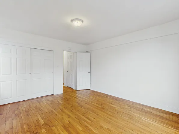 282 East 35th Street image 8 of 10