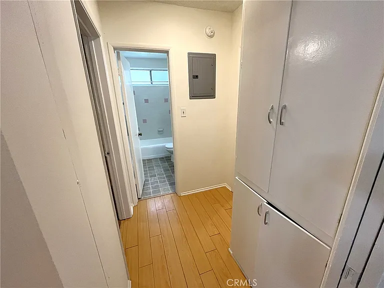 1933 Pelham Ave #3 — Photo 12
