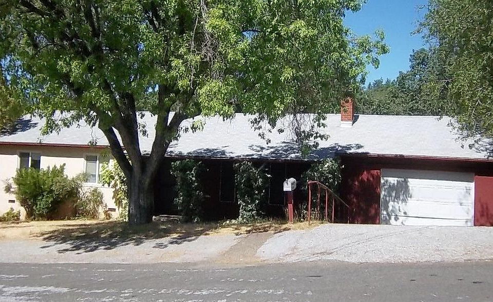 1st image of 2676 Prescott Ave