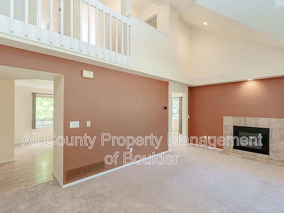 4th image of 1288 Redwood Ave