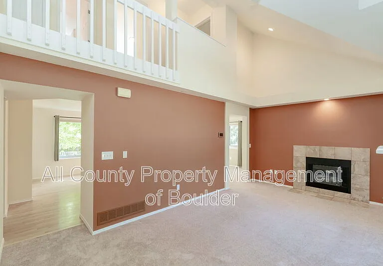 1288 Redwood Ave — Photo 4