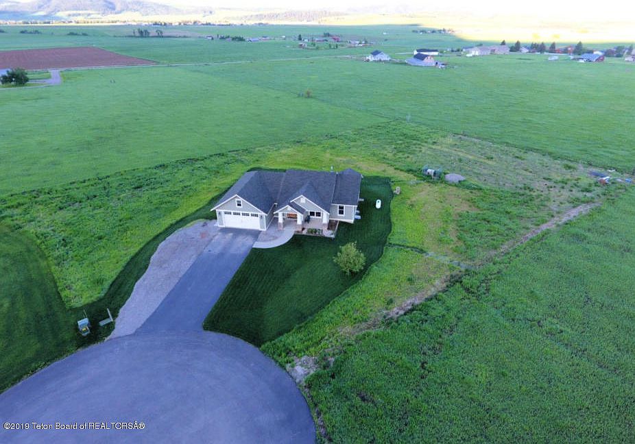1st image of 271 Serenity Ln