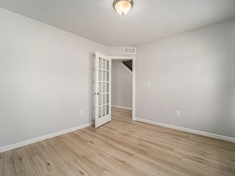 2385 Richardson Ct — Photo 11