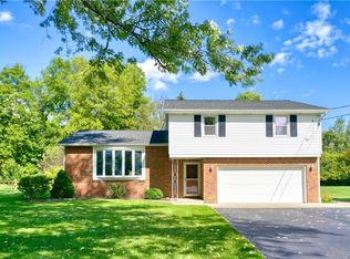 661 Stolle Rd, Elma, NY 14059